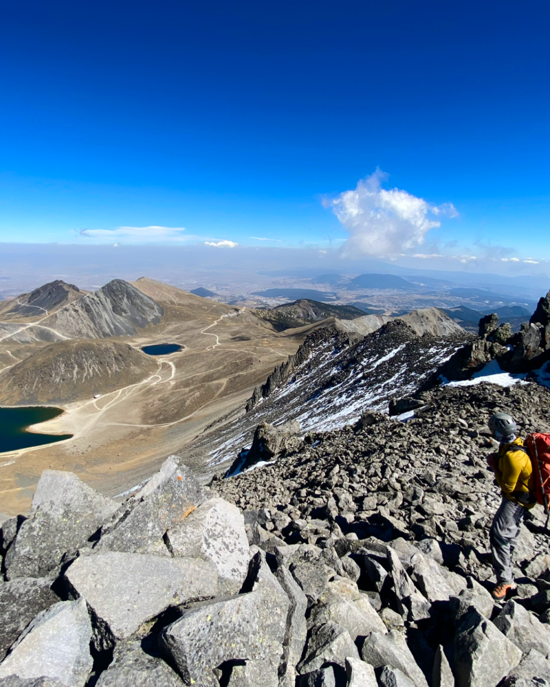 Hiking on Mexican volcano Nevado de Toluca