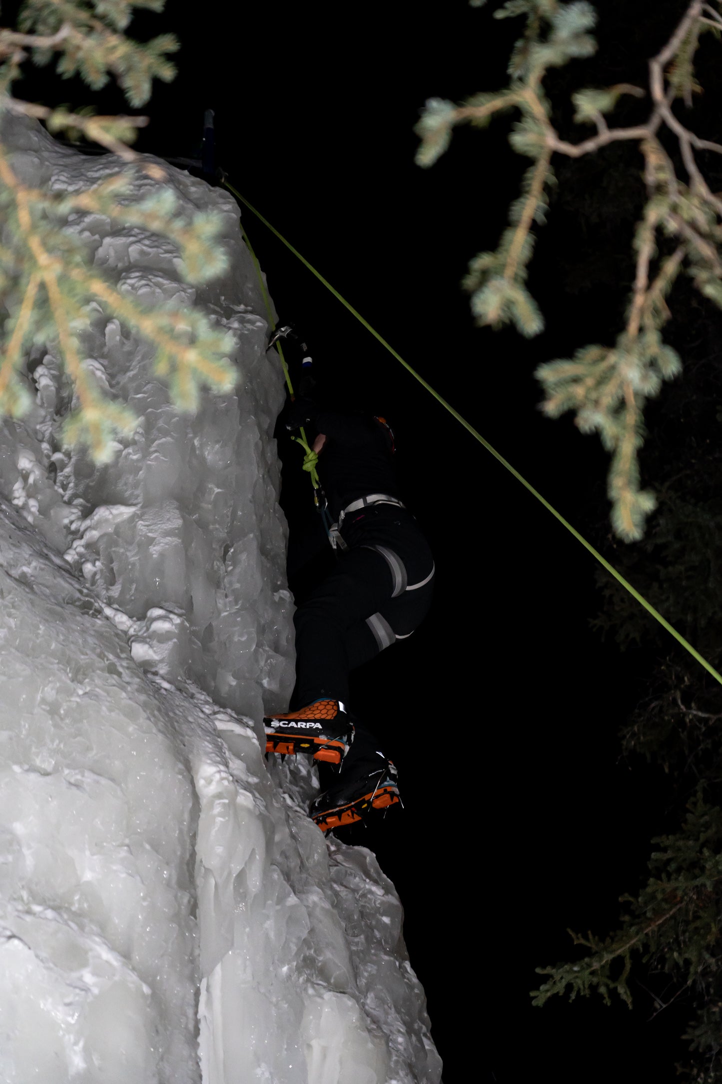 Yukon Night Adventure – Ice Climb, Wild Fondue & Northern Lights
