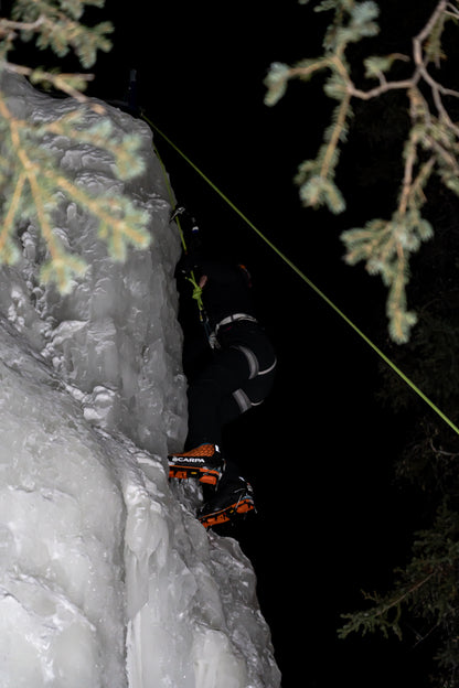 Yukon Night Adventure – Ice Climb, Wild Fondue & Northern Lights